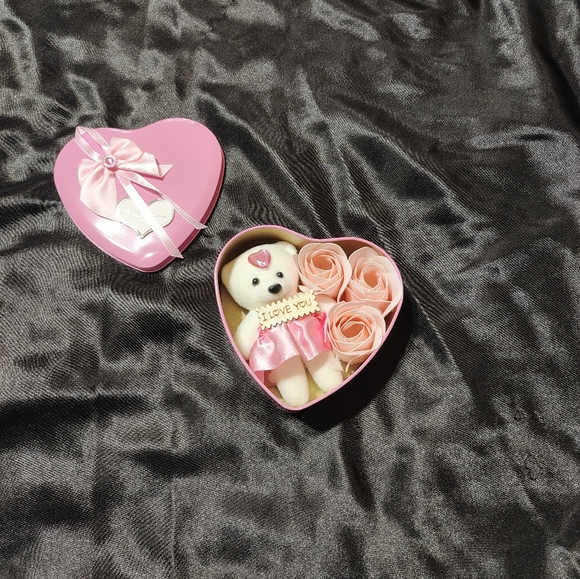 Valentine's Day Soap Flowers Gift - Picture 3 of 4